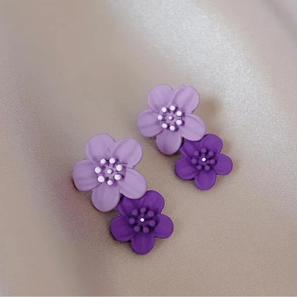 Jewelry - Purple Floral Earrings